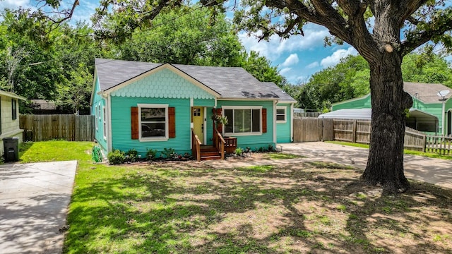 307 Bryan St, Weatherford, TX 76086 - view of front of property featuring driveway and entry steps