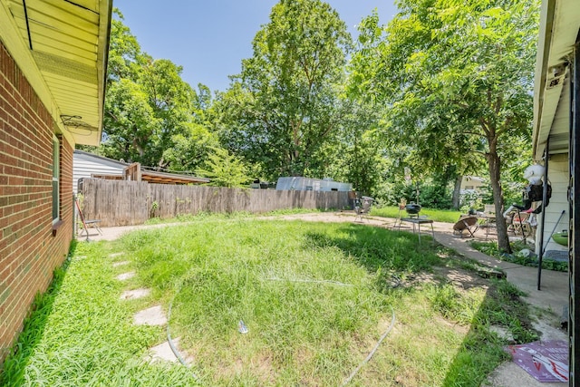 1106 Sunnyvale Dr, Arlington, TX 76010 - view of yard