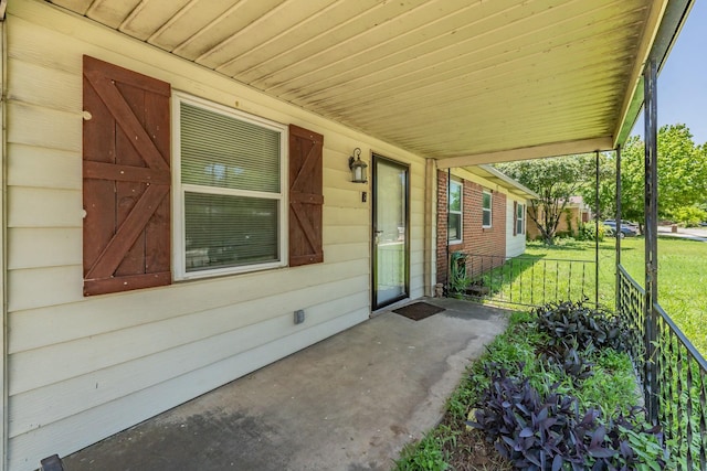 1106 Sunnyvale Dr, Arlington, TX 76010 - porch featuring a yard