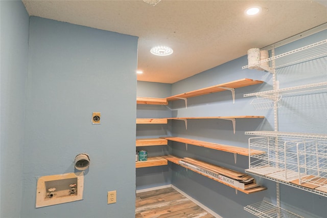 6306 Elmview Dr, Arlington, TX 76018 - view of pantry