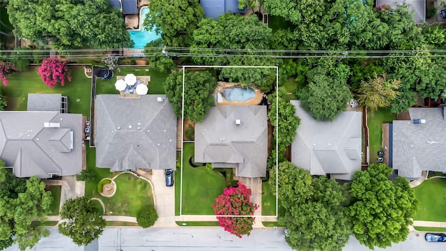 2807 Stonehurst Dr, Grapevine, TX 76051 - aerial view of property and surrounding area with property boundaries highlighted