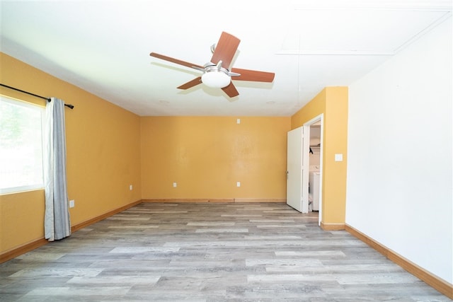 1825 E Shore Dr, Dallas, TX 75217 - unfurnished room with light wood-style flooring and a ceiling fan