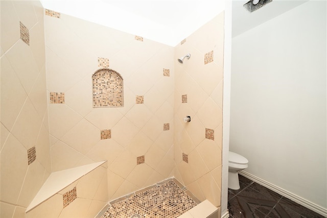 1825 E Shore Dr, Dallas, TX 75217 - full bath with a tile shower and toilet