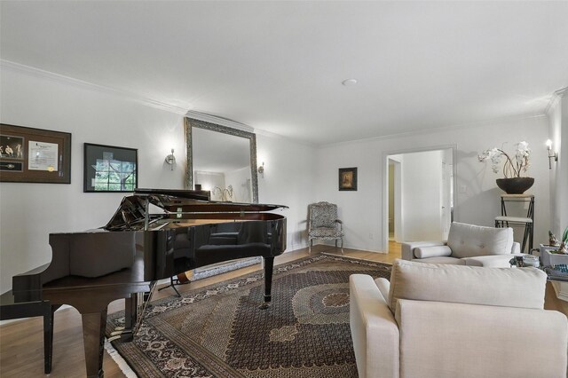 208 Rockwood Park Dr, Fort Worth, TX 76107 - living area with wood finished floors and crown molding