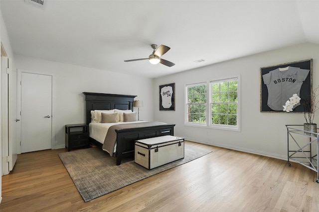 208 Rockwood Park Dr, Fort Worth, TX 76107 - bedroom featuring light wood-style floors and ceiling fan