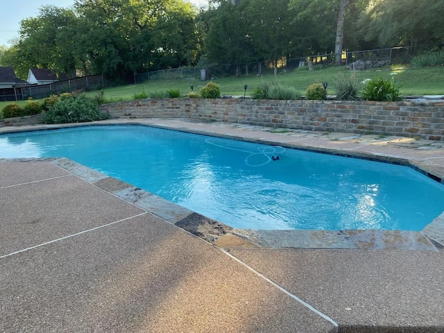 107 Sundance Ct, Hudson Oaks, TX 76087 - view of pool with a fenced backyard