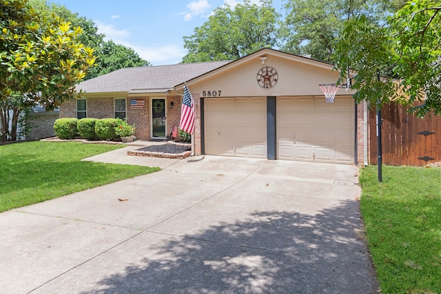 5807 Shady Hill Ln, Arlington, TX 76016 - single story home featuring brick siding, driveway, an attached garage, and a front yard