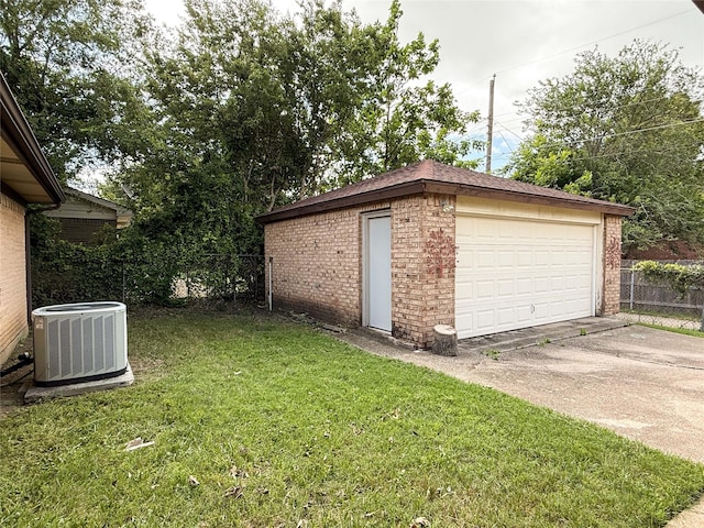 509 Cambridge, Richardson, TX 75080 - view of yard featuring an outbuilding and a garage