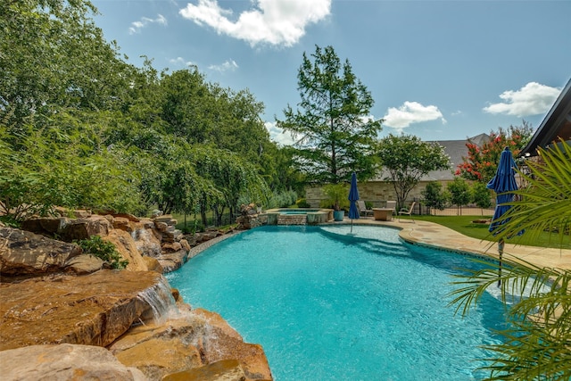 2521 Fair Oaks Ln, Prosper, TX 75078 - view of swimming pool featuring a pool with connected hot tub and a patio area