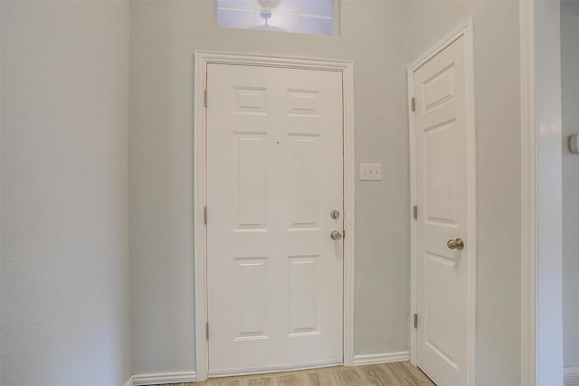 692 High Crest Dr, Azle, TX 76020 - entryway featuring light wood-style flooring