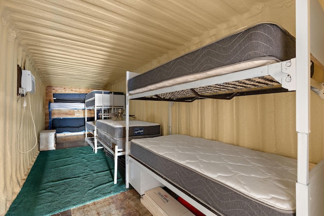 894 W Moonshine Rd, Seymour, TX 76380 - bedroom featuring a wall mounted air conditioner