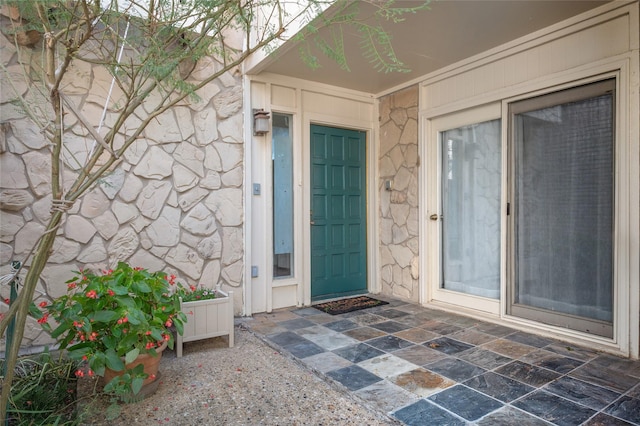 1822 Lakecrest Ct, Carrollton, TX 75006 - view of exterior entry with stone siding