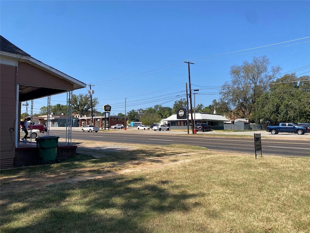 416 W Palestine Ave, Palestine, TX 75801 - view of green lawn