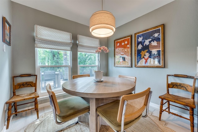 9126 Valley Chapel Ln, Dallas, TX 75220 - dining area with baseboards