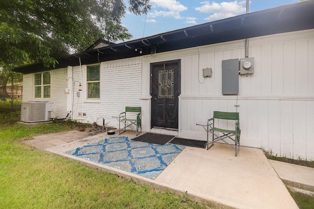 621 New Market Rd, Mesquite, TX 75149 - property entrance featuring a patio