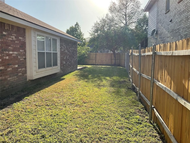 939 Clear Creek Dr, Mesquite, TX 75181 - view of fenced backyard