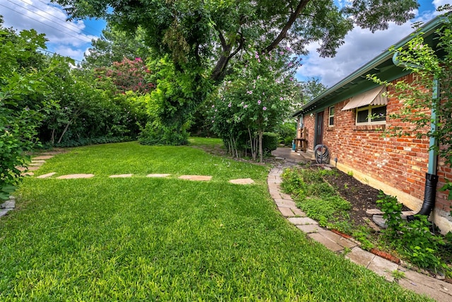 5912 Whitman Ave, Fort Worth, TX 76133 - view of green lawn