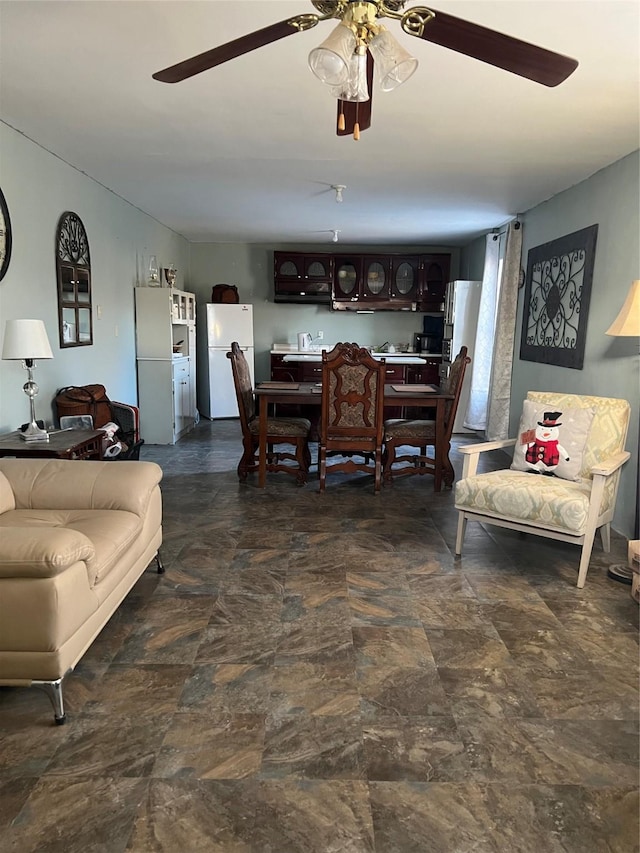 505 N Diaz St, Presidio, TX 79845 - living area with ceiling fan and stone finish flooring