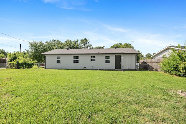 2511 Gregory Dr, Mesquite, TX 75150 - rear view of house