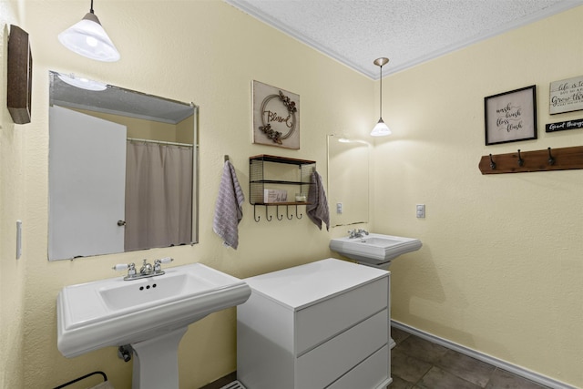 6737 Oliver Dr, North Richland Hills, TX 76180 - full bath featuring a textured ceiling and ornamental molding
