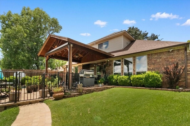 6321 Cobblestone Ln, Arlington, TX 76001 - view of yard