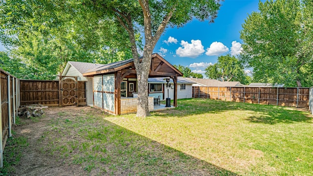 1031 Oak Hurst Dr, Grapevine, TX 76051 - fenced backyard featuring a patio area