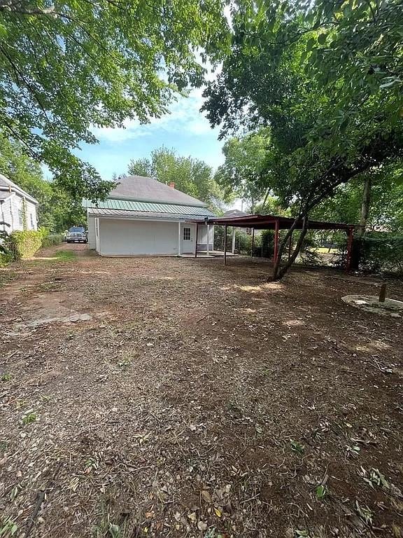 705 W Green St, Palestine, TX 75801 - view of yard