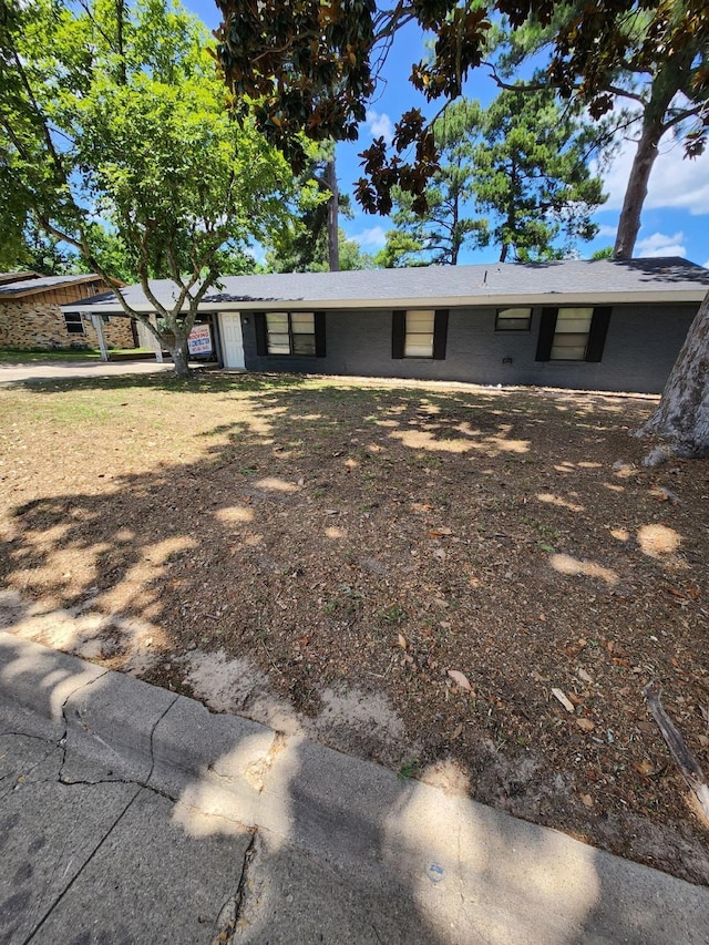 606 Colonial Dr, Athens, TX 75751 - view of front facade
