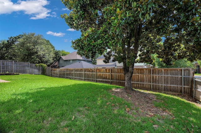 1041 Woodbriar Dr, Grapevine, TX 76051 - view of fenced backyard