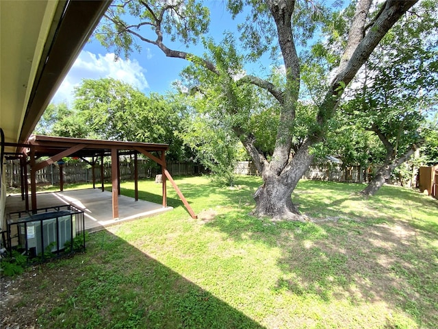 6509 Woodway Dr, Fort Worth, TX 76133 - fenced backyard with a patio area