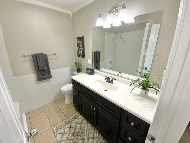 6509 Woodway Dr, Fort Worth, TX 76133 - bathroom featuring vanity, crown molding, tile patterned flooring, shower / washtub combination, and a chandelier