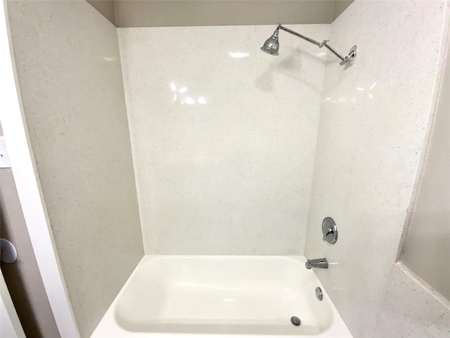 6509 Woodway Dr, Fort Worth, TX 76133 - full bathroom featuring shower / bathtub combination