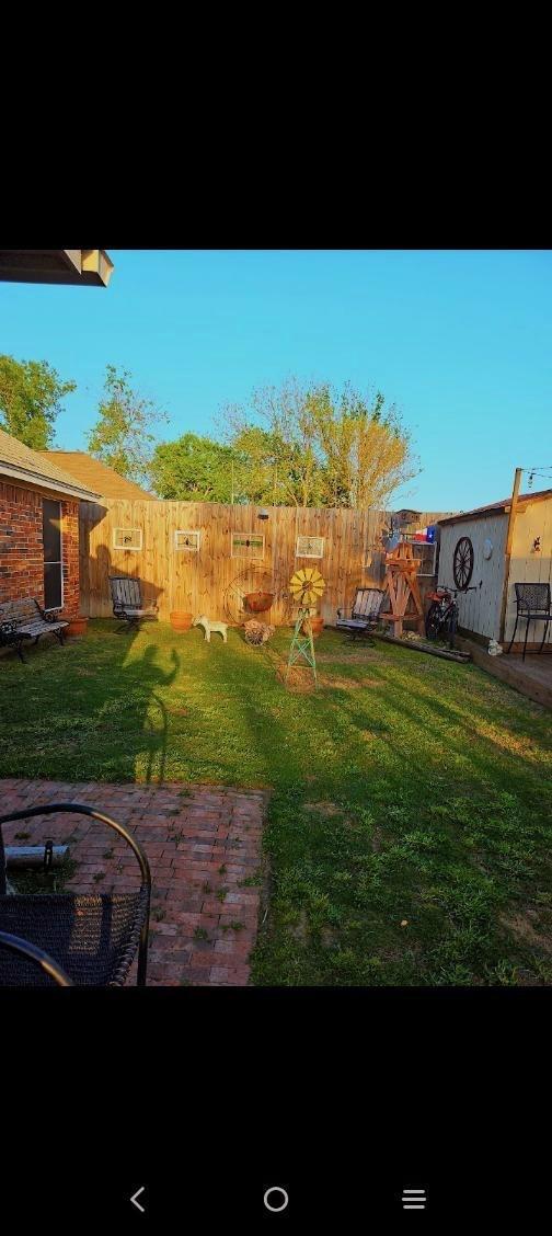 2293 Heatherdale Dr, Mesquite, TX 75150 - view of yard