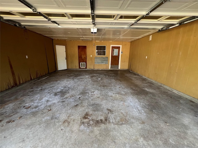 1726 Crescent Dr, Sherman, TX 75092 - garage featuring a garage door opener
