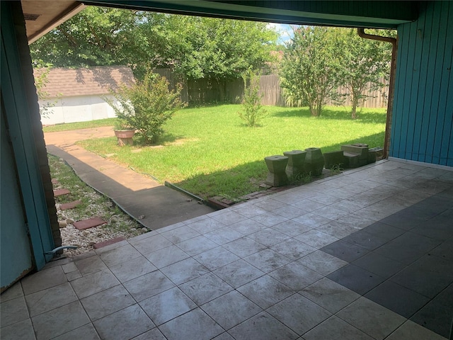 1726 Crescent Dr, Sherman, TX 75092 - view of patio / terrace