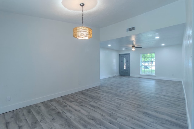 10029 Grove Oaks Blvd, Dallas, TX 75217 - unfurnished room with wood finished floors, recessed lighting, and a ceiling fan