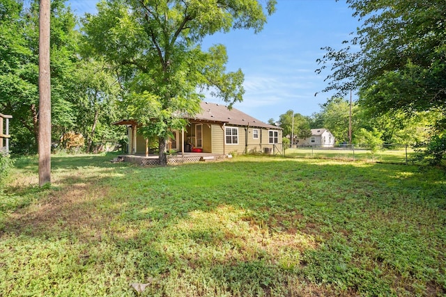 318 Mckenzie St, Waxahachie, TX 75165 - view of yard
