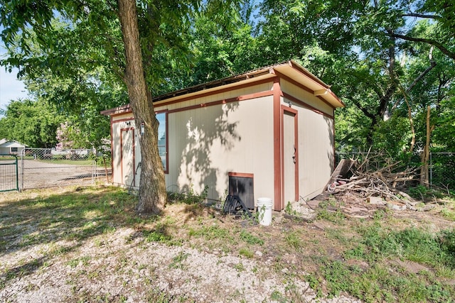 318 Mckenzie St, Waxahachie, TX 75165 - view of outdoor structure