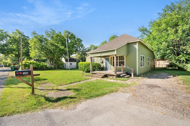 318 Mckenzie St, Waxahachie, TX 75165 - bungalow-style home featuring roof with shingles