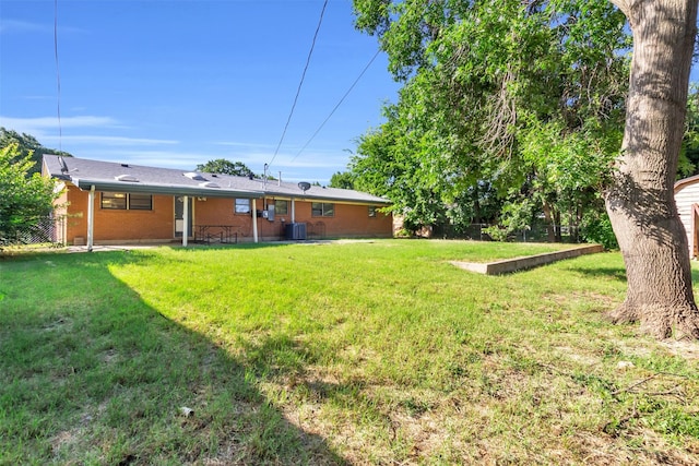 5624 Waltham Ave, Fort Worth, TX 76133 - view of yard