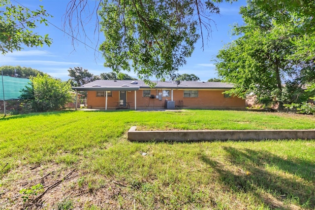 5624 Waltham Ave, Fort Worth, TX 76133 - rear view of property