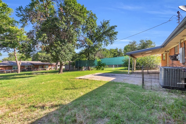 5624 Waltham Ave, Fort Worth, TX 76133 - fenced backyard featuring a patio area