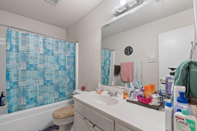 808 Elbe Dr, Arlington, TX 76001 - bathroom with vanity, shower / bath combo with shower curtain, and a textured ceiling