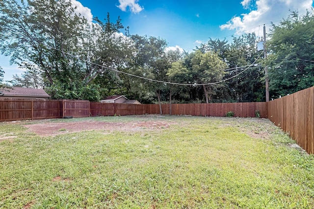 5612 Meadow Nest Dr, Dallas, TX 75236 - view of fenced backyard