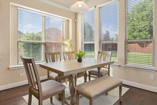 632 Fishback Cir, Plano, TX 75074 - dining area featuring wood finished floors and crown molding