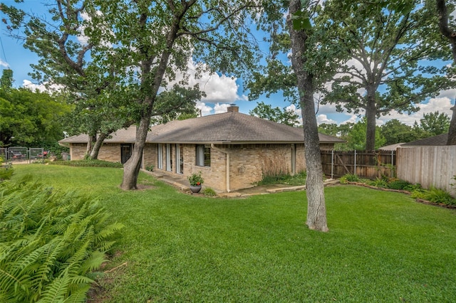 5205 Shady Springs Ct, Arlington, TX 76017 - view of yard