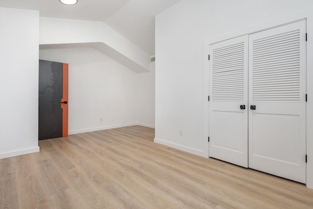 4942 Thunder Rd, Dallas, TX 75244 - bonus room featuring light wood-type flooring and lofted ceiling