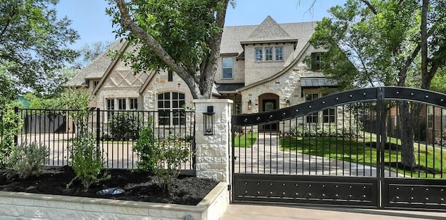 320 W Highland St, Southlake, TX 76092 - view of gate