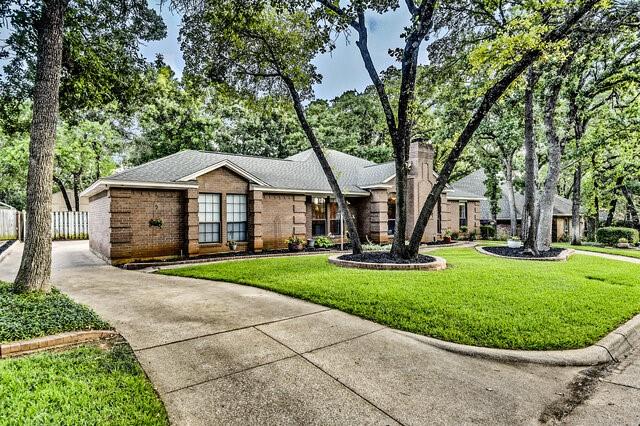 3008 Stone Bluff Ct, Arlington, TX 76017 - ranch-style house featuring a chimney and brick siding