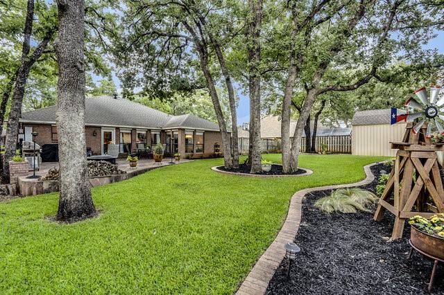 3008 Stone Bluff Ct, Arlington, TX 76017 - view of yard featuring a patio